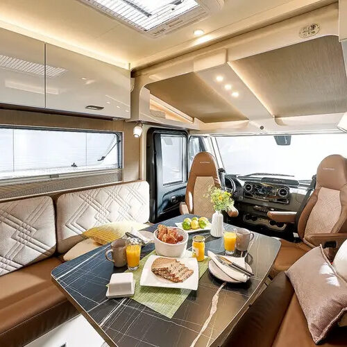 Представлено розкішний автодім на базі Mercedes Sprinter (фото)
