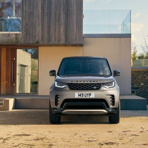 В мережу потрапили свіжі новини про позашляховик Land Rover Discovery 2025 року