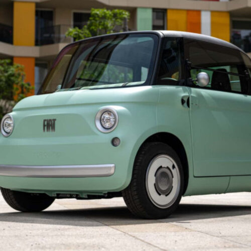 Партію Fiat Topolino затримала поліція через прапор на кузові