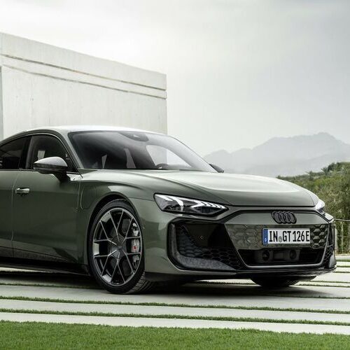 Audi представила свій найпотужніший електромобіль