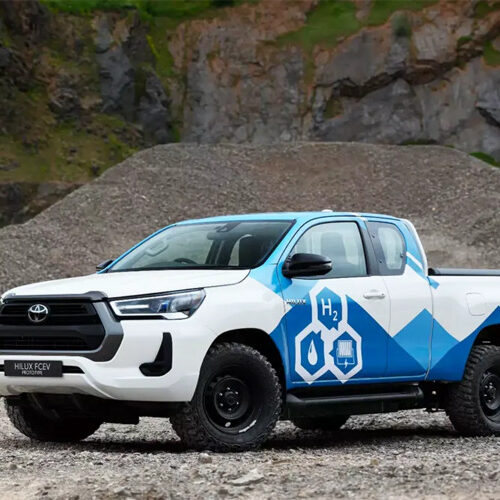 Toyota перевела пікап Hilux на водень