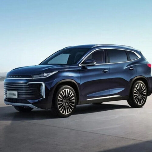 Chery представила недорогий кросовер Exeed TX 2025
