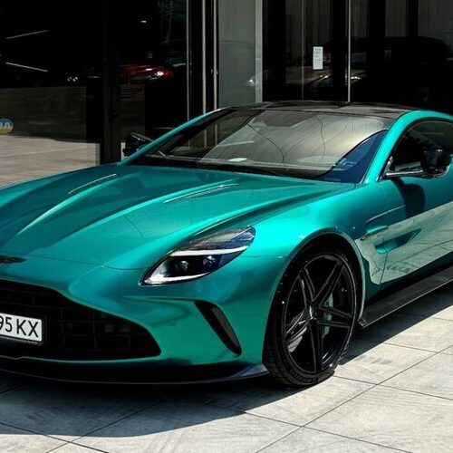 В Україні помітили новий спорткар Aston Martin Vantage (фото)
