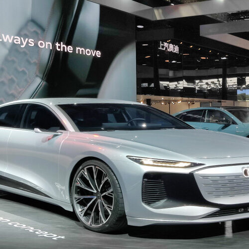 Audi випустить заряджені версії нового A6 e-Tron