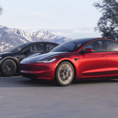 Tesla представила нову версію Model 3 з заднім приводом