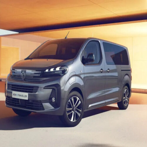 Новий мінівен Peugeot виходить на український ринок (Фото)