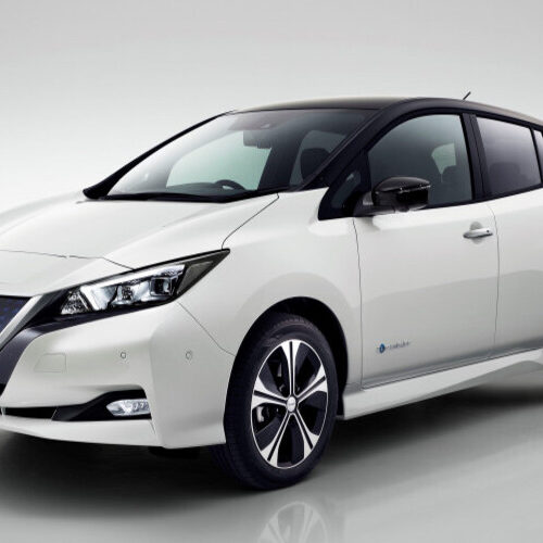 Nissan припиняє продажі свого найпопулярнішого електромобіля