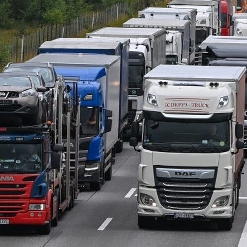 У столиці протягом тижня обмежуватимуть рух вантажівок: причина
