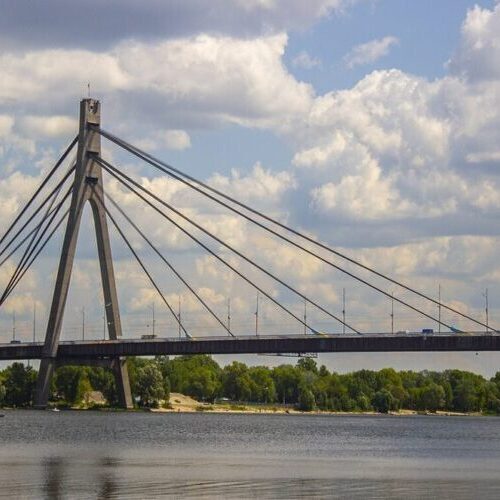 У Києві до 15 жовтня частково обмежать рух Північним мостом