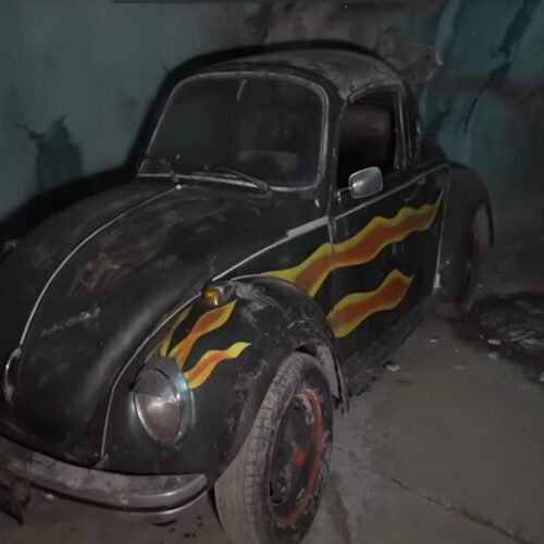 У Швейцарії знайшли покинуту шахту, заповнену старовинними автомобілями