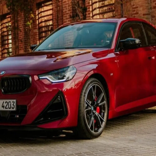 Представлено нове купе BMW M240i 2025