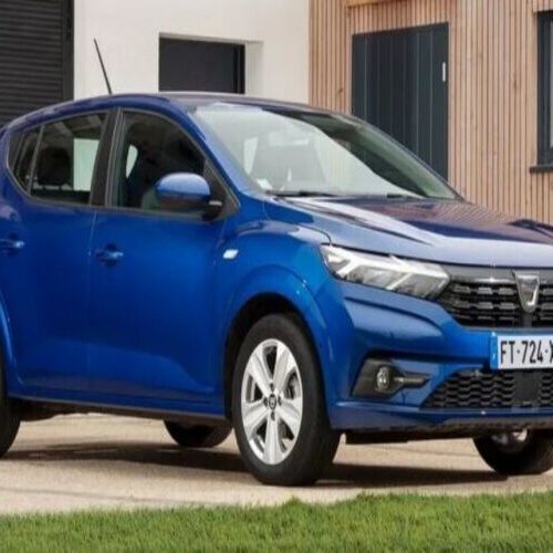 Найдешевша модель Renault викликала ажіотаж на ринку