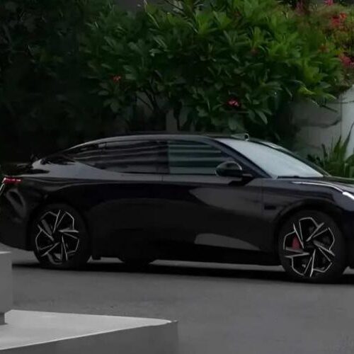 Відбувся дебют найкрасивішого електричного седана від Lynk & Co (фото)
