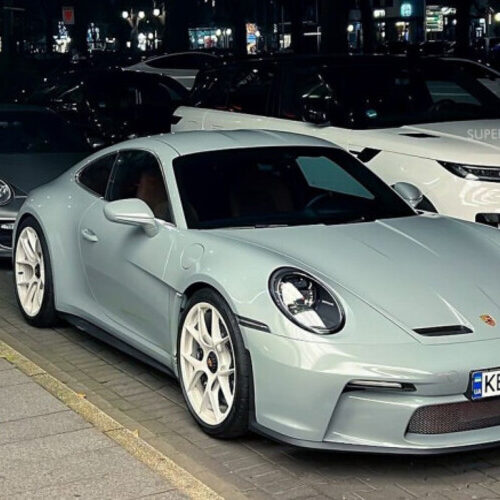 Рідкісні спорткари Porsche з українськими номерами засвітилися в Німеччині