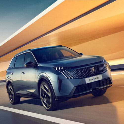 Французи представили Peugeot 5008 та E-5008 2025