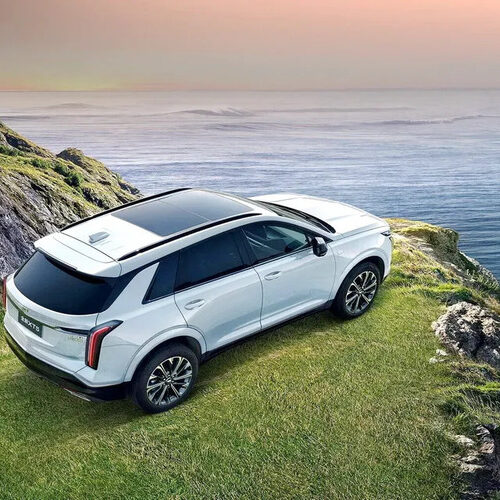 Cadillac розкрив секрети нового кросовера XT5