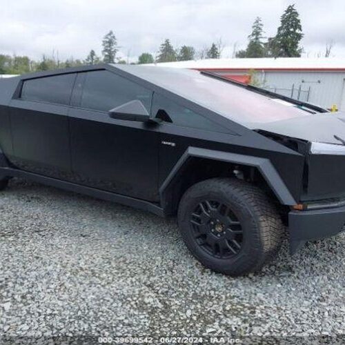 Ціни на биті Tesla Cybertruck впали вдвічі