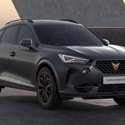 В Києві помітили рідкісний універсал Cupra Formentor