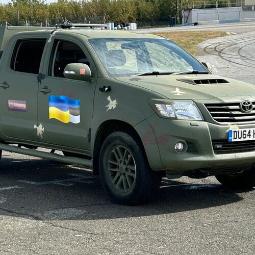 У Києві представили безпілотний пікап для військових (фото)