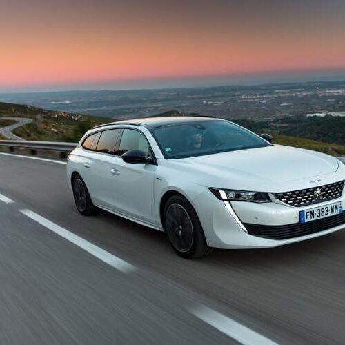 Peugeot завершує епоху седанів: 508 переходить на гібриди