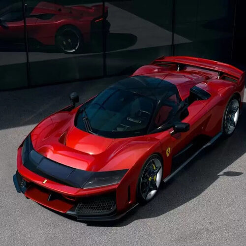 Дебютував найшвидший гіперкар Ferrari в історії