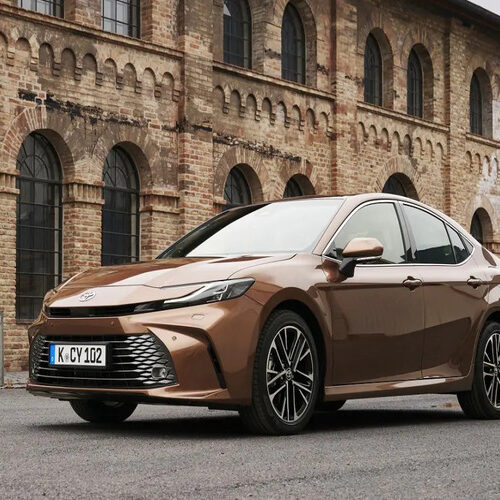 На український ринок виходить нова Toyota Camry 2025: фото, ціна, характеристика