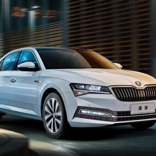 В Китаї офіційно представлено Skoda Superb 2025