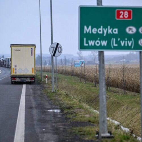 Польські фермери знову заблокували пункт пропуску “Медика – Шегині”