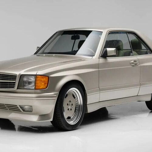 Як 34-річний Mercedes S-Class продали за ціною нового Ferrari