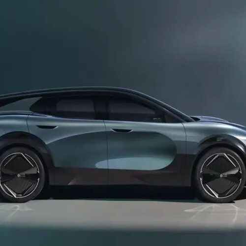 Renault показав новий розкішний кросовер Embleme