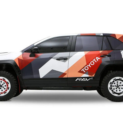 Toyota RAV4 перетворили на гоночний болід для Дакара