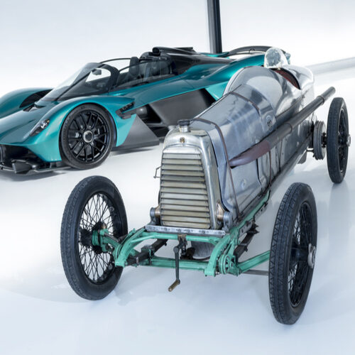 Найвужчий в історії Aston Martin виставили на продаж