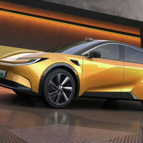 Презентовано потужний електричний кросовер Toyota bZ3C (фото)