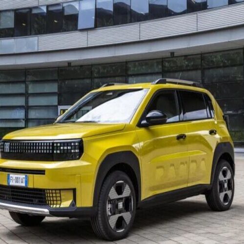 На європейський ринок виходить доступний електрокросовер FIAT Grande Panda