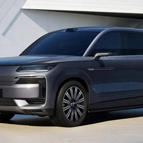BYD випустив на ринок флагманський позашляховик із значним запасом ходу