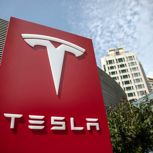 Акції Tesla суттєво подешевшали