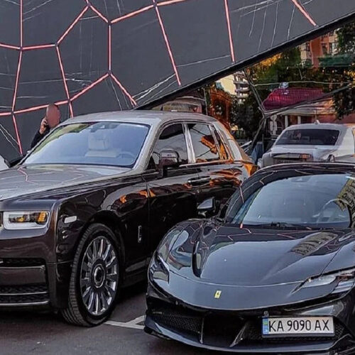 В Україні далі росте попит на дорогі елітні автомобілі