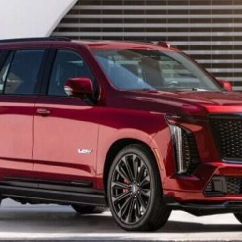 Новий Cadillac Escalade вийшов на ринок (фото)