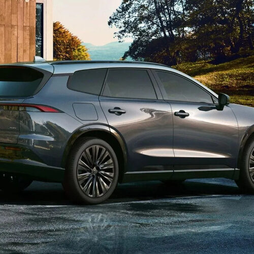 Новий кросовер Toyota Crown Estate 2025 представлений офіційно