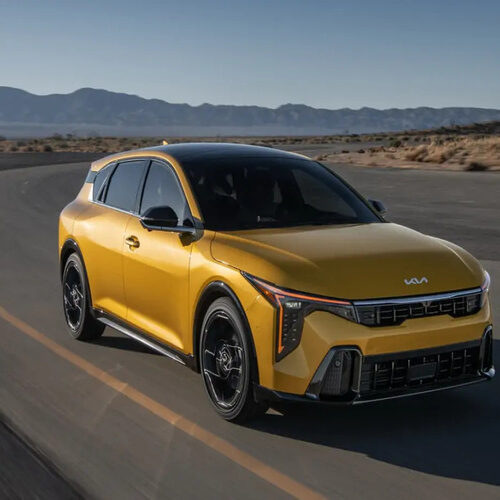 Kia презентувала недорогого конкурента VW Golf (фото)
