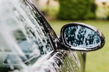 Чому досвідчені водії ніколи не миють машину ввечері