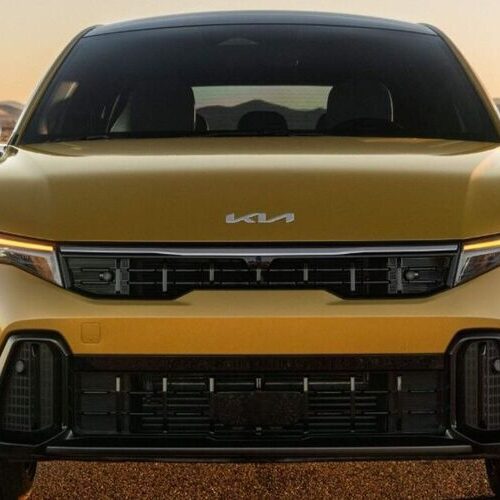 Бюджетний універсал Kia K4 показали на перших фото
