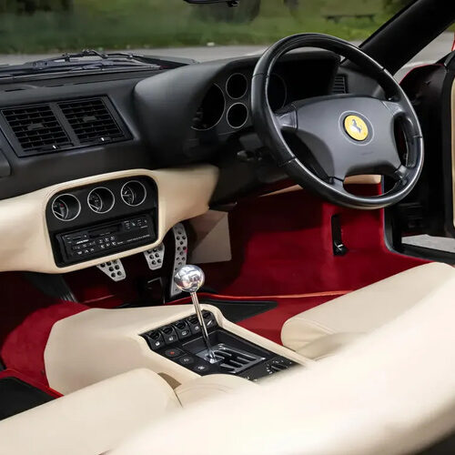 Ferrari F355 Джеремі Кларксона виставили на аукціон