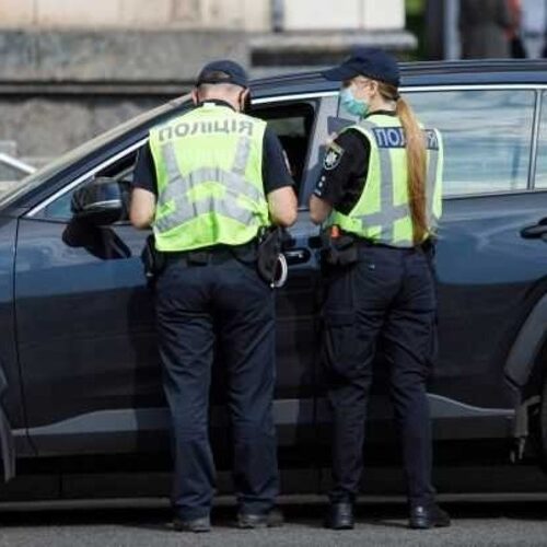 Названо моделі авто, які найрідше зупиняє поліція в Україні