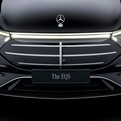 Mercedes знизив ціни на лінійку EQ