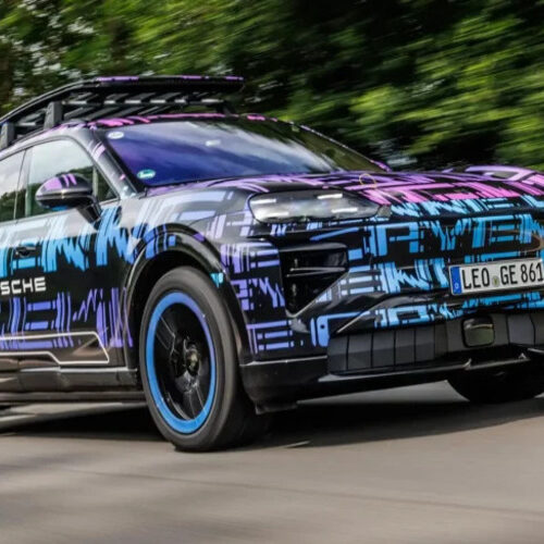 Електричний Porsche Cayenne встановив рекорд