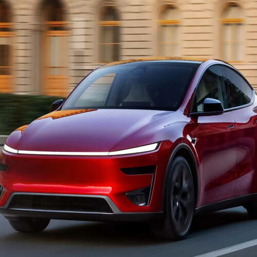 Представлено новий спортивний електрокросовер Tesla (фото)