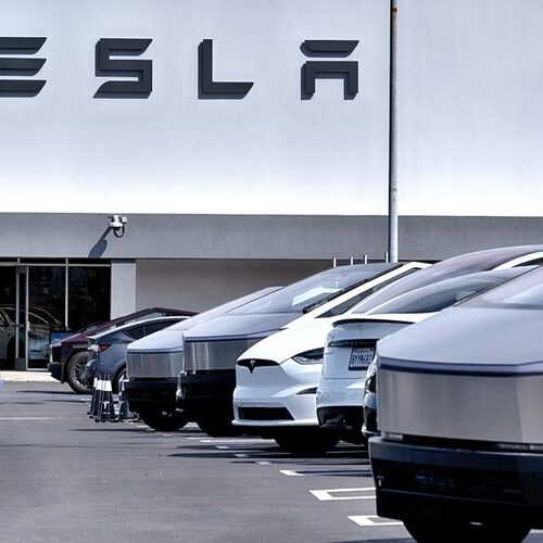 У Великій Британії та Німеччині продажі автомобілів Tesla впали на 55%