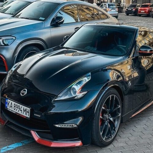 У Києві помітили рідкісний японський автомобіль