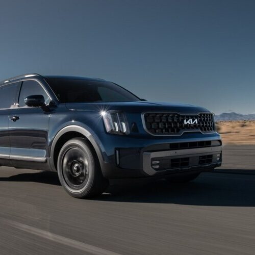 Найкращим у сегменті середньорозмірних SUV став кросовер Kia Telluride